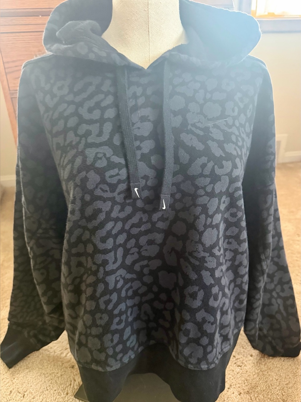 Nike Dri-FIT Get Fit Dark Cheetah Print Women's Training Pullover Hoodie Size XL